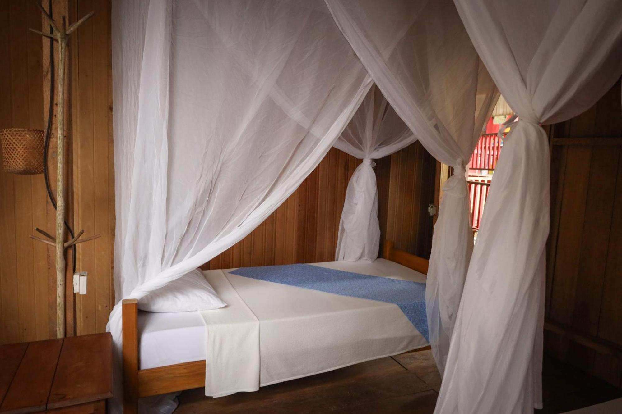 La Ceiba, Amazonas Hotel Leticia Luaran gambar