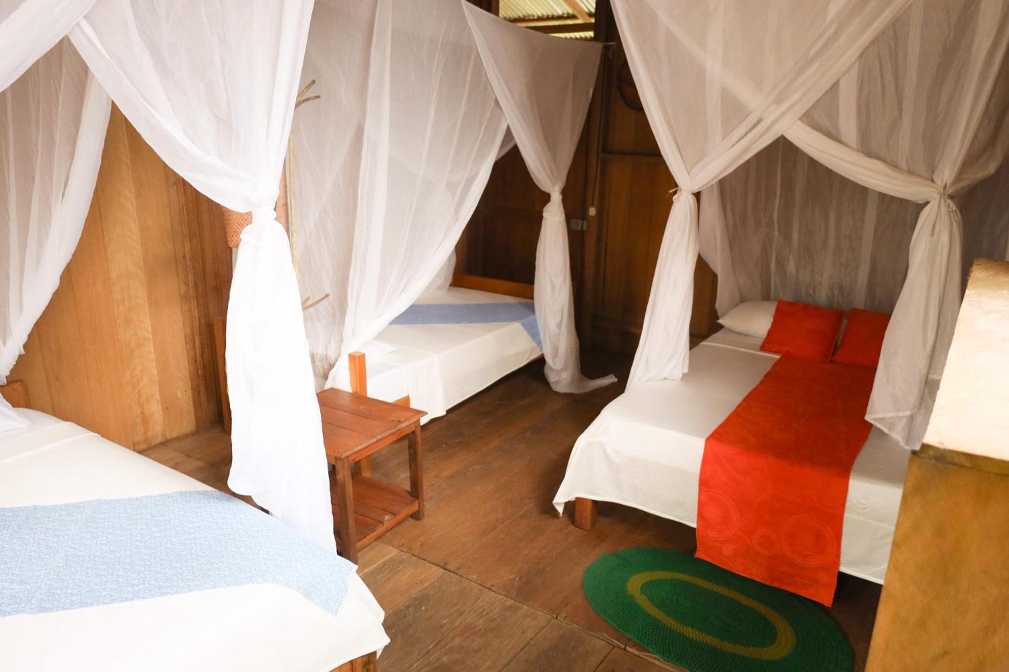 La Ceiba, Amazonas Hotel Leticia Luaran gambar