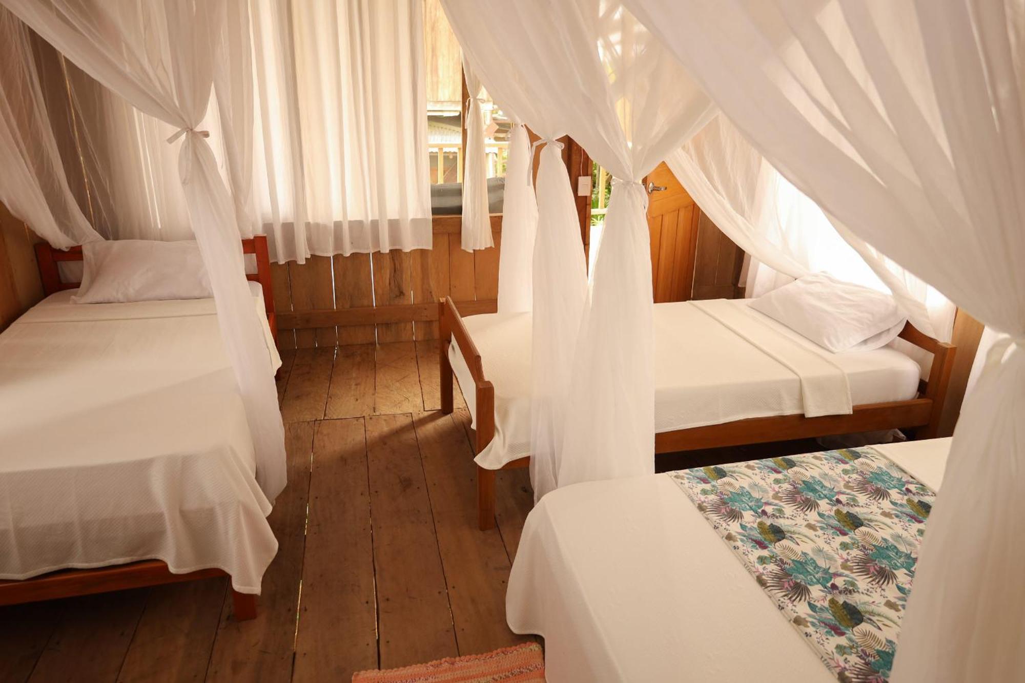 La Ceiba, Amazonas Hotel Leticia Luaran gambar