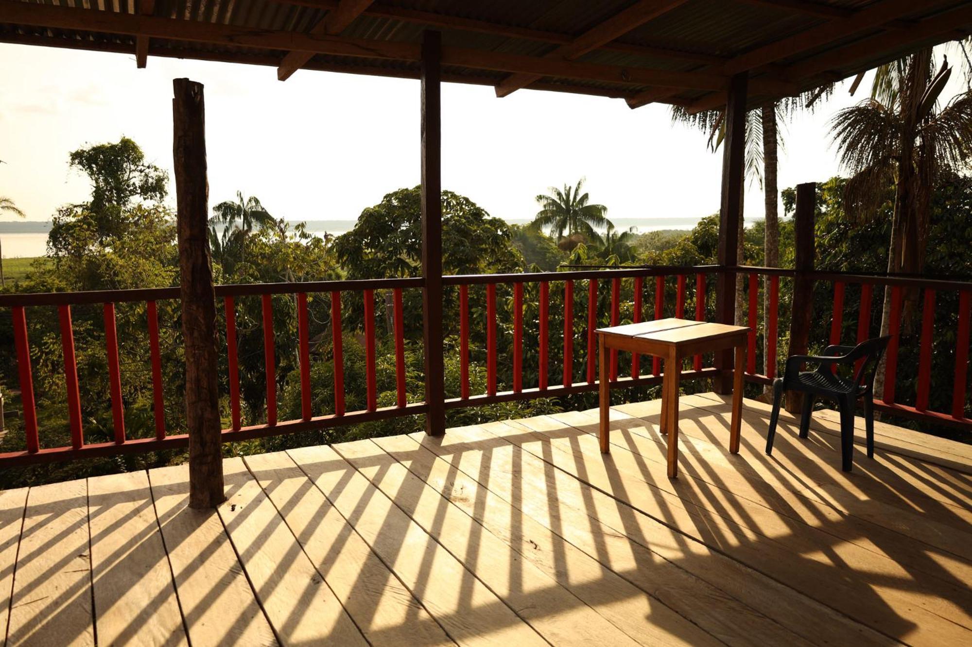 La Ceiba, Amazonas Hotel Leticia Luaran gambar