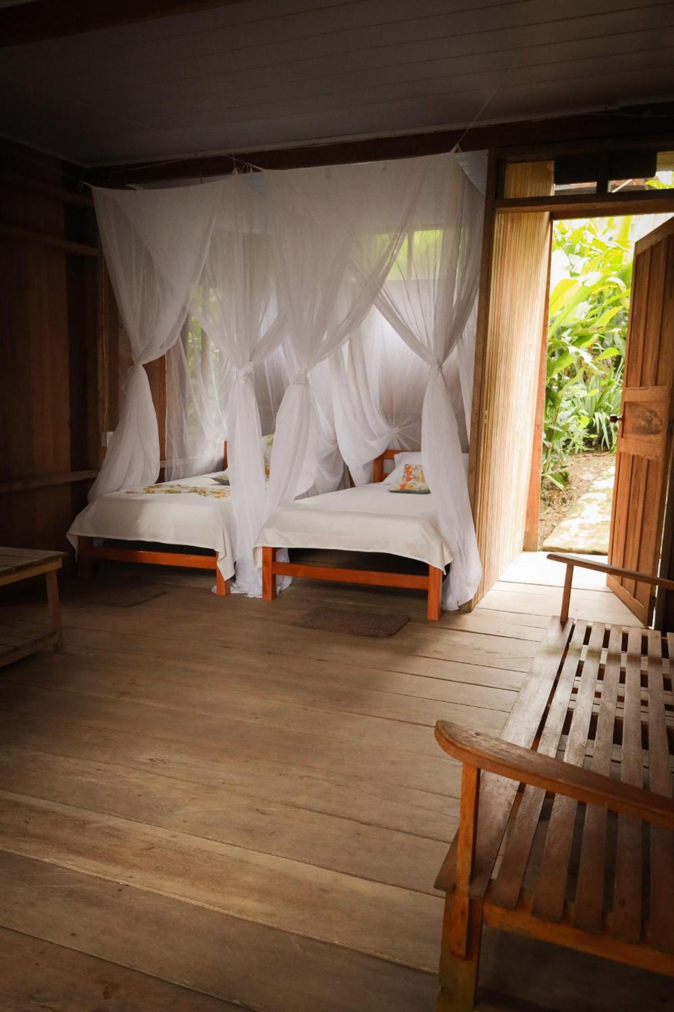 La Ceiba, Amazonas Hotel Leticia Luaran gambar
