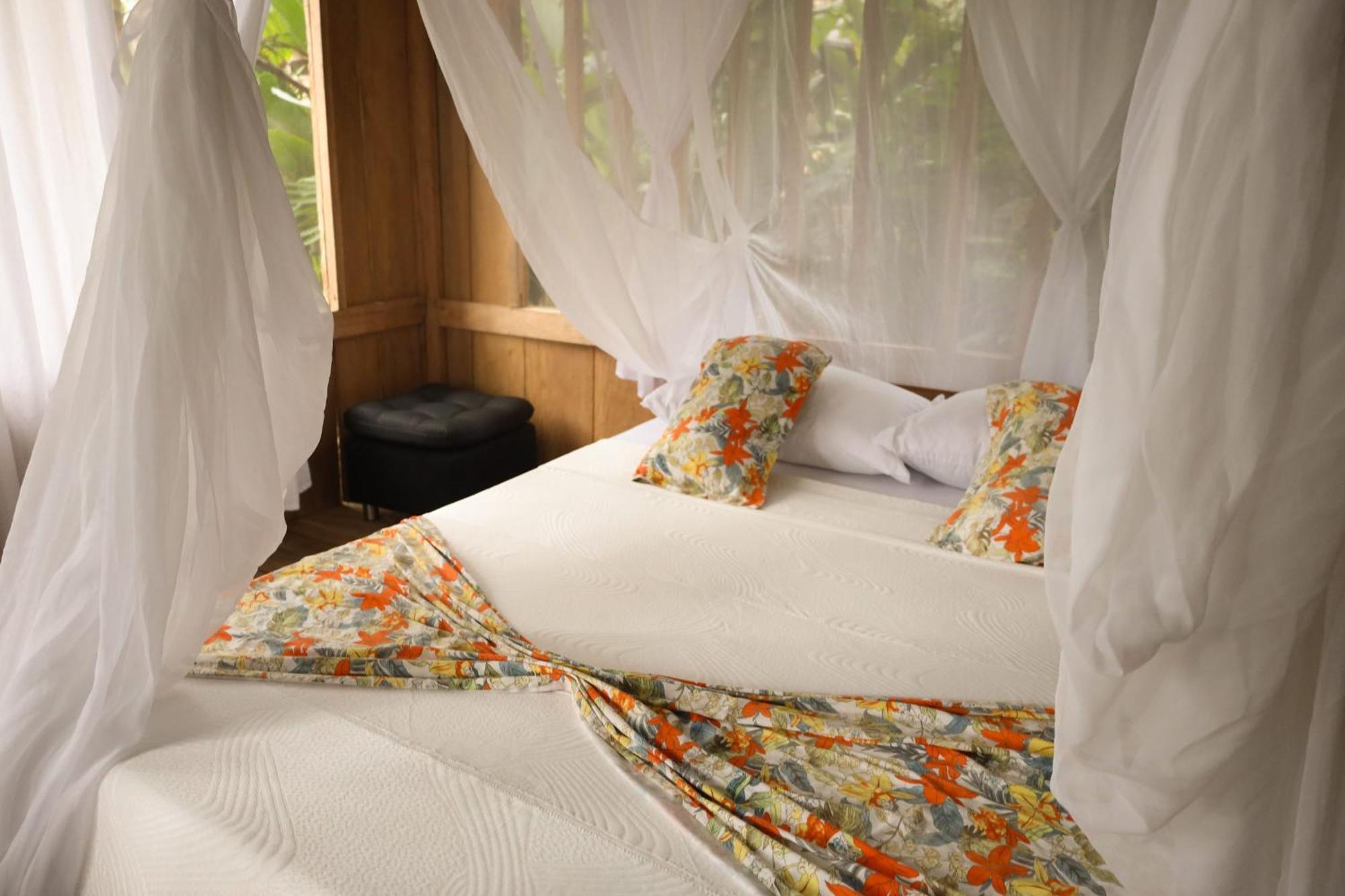 La Ceiba, Amazonas Hotel Leticia Luaran gambar